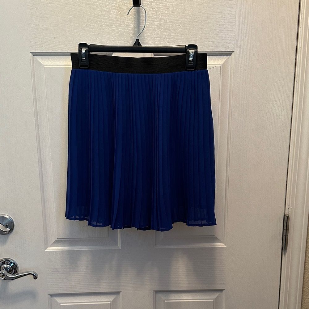 LONDONJEAN Royal Blue Pleated Mini Skirt
